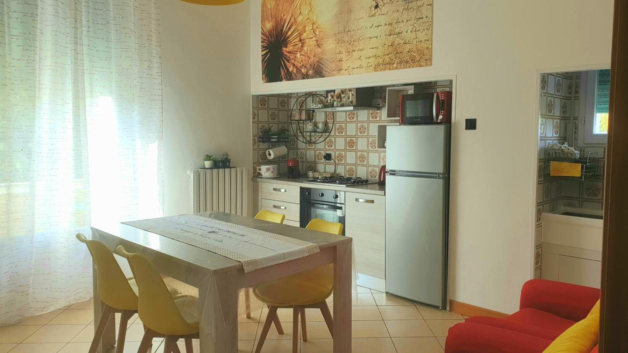 אימולה "Casa Mafalda" Zona Stazione - Centro Storico - Teatro Con Parcheggio Interno מראה חיצוני תמונה
